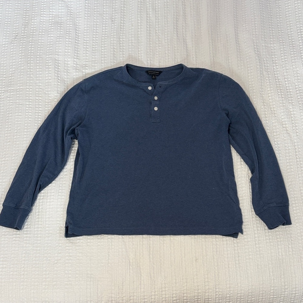 Men’s Banana Republic Long-Sleeve Henley Shirt